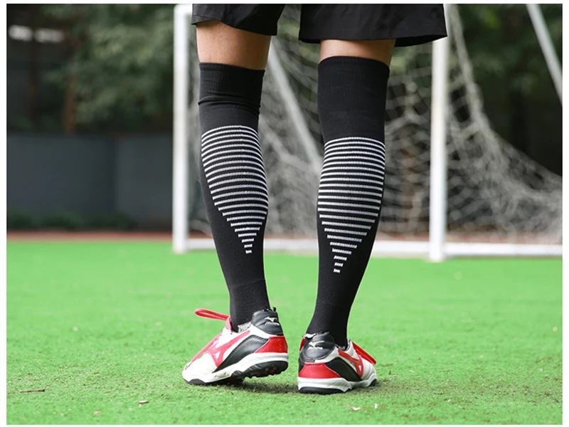 Противоскользящие футбольные чулки гольфы длинные футбольные хлопковые носки в полоску спортивные носки мужские студенческие спортивные носки для бега