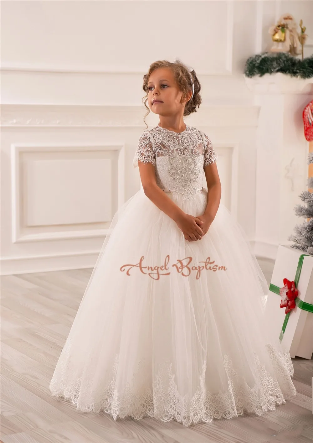 

Sparkly crystals rhinestones the first communion dresses for girls Beaded Flower Girl Dresses for kids evening Puffy Ball Gowns