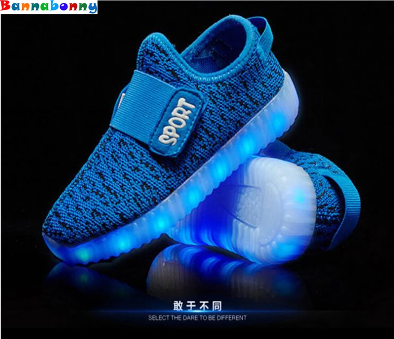 

Children Shoes With Light Boys And Girls Casual LED Shoes For Kids 2017 LED Light Up Usb 7 Colors Kids air mesh Shoes 25-37