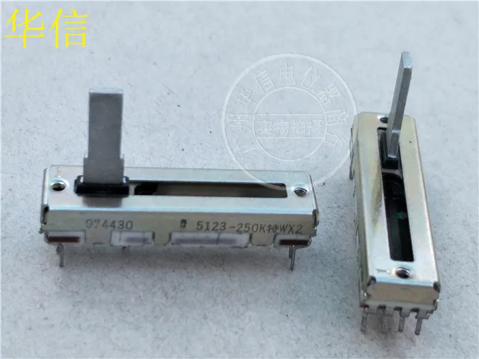 

Original new 100% Japan import 35MM duplex clipper potentiometer 5123-250K WX2 250K medium tap 8pin (SWITCH)