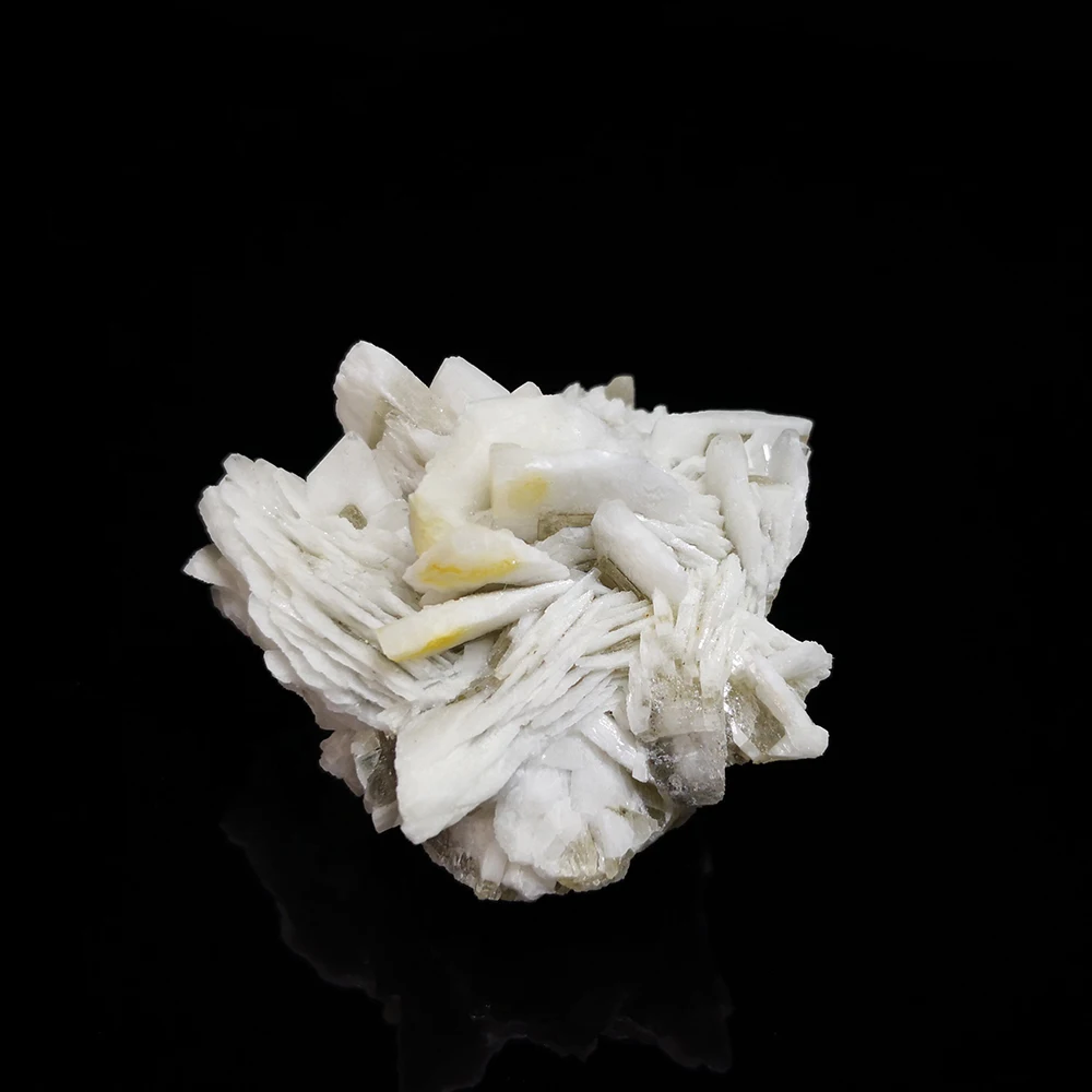 

206g NEW NATURAL white Crystal Barite RARE ORE UNIQUE MINERAL B10-58H