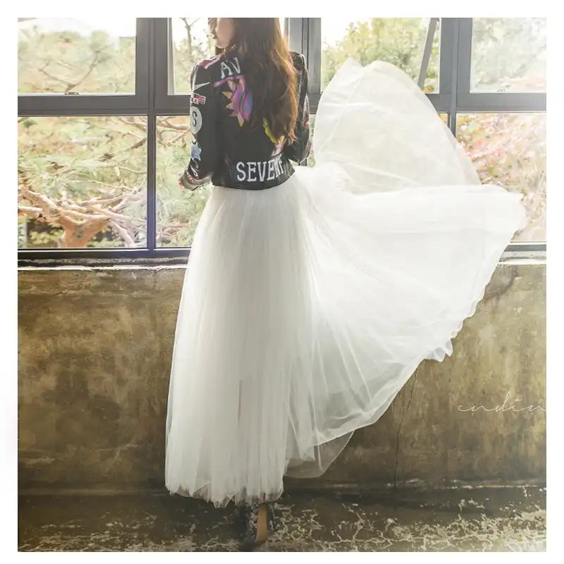 White skits Clearance