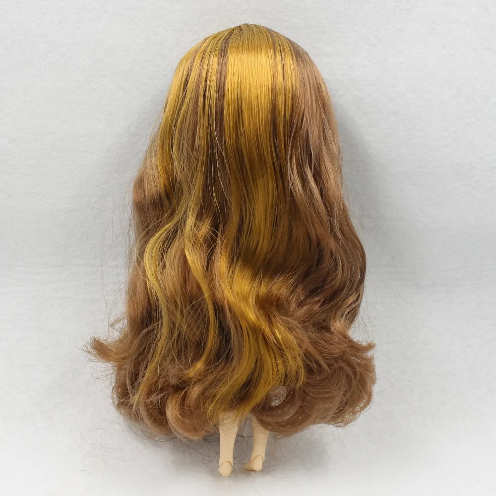 Middie Blythe Doll with Brown Hair, Tilting-Head & Custom Jointed Body 3