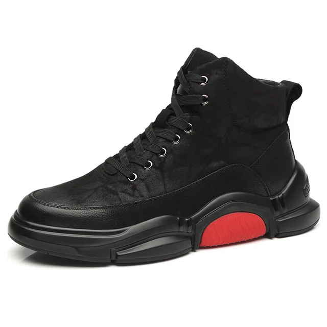 

2018 autumn and winter new soft bottom comfortable casual shoes Korean version of high-top thick men's shoes.