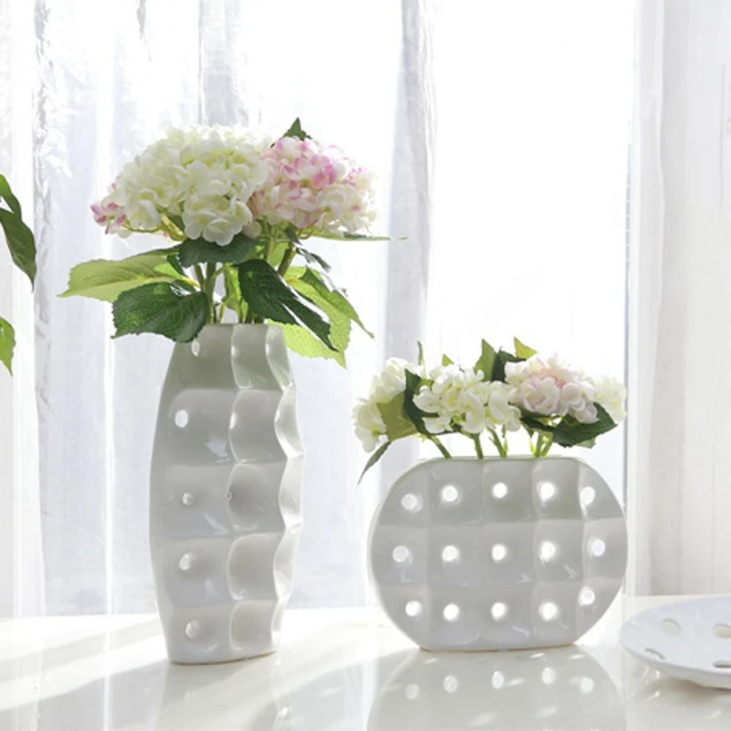 European-Style-Modern-Fashionable-Creative-Ceramic-Silver-Plated-Tall-Vase-Decoration-White_800x800