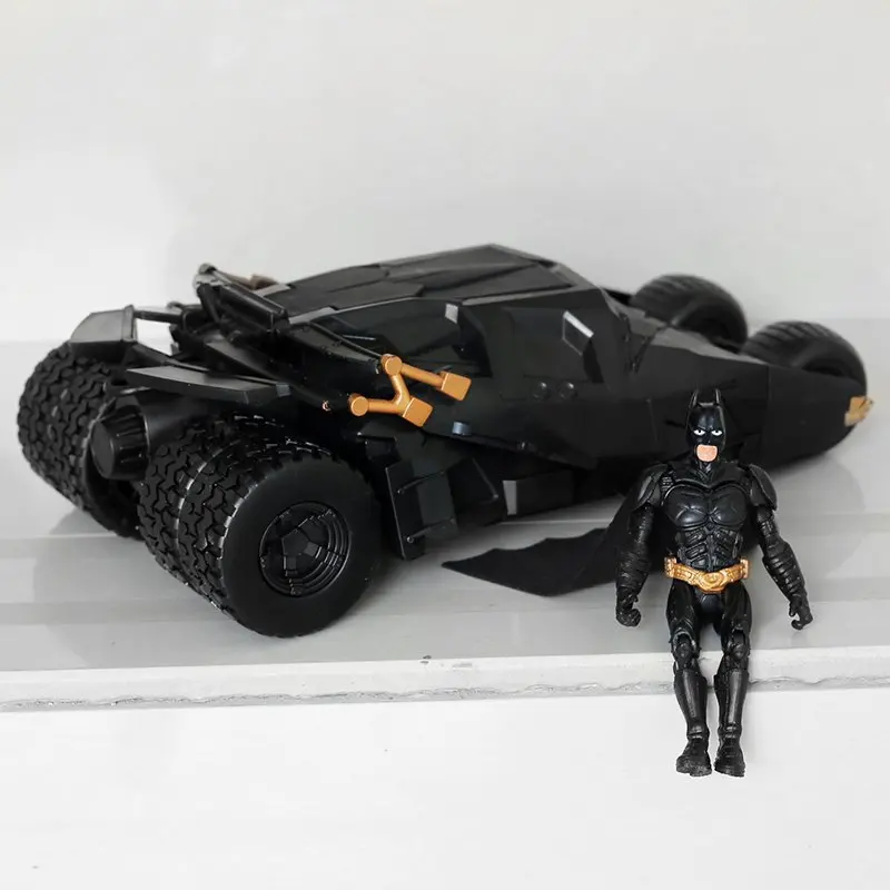 Hot Toys Бэтмобиль