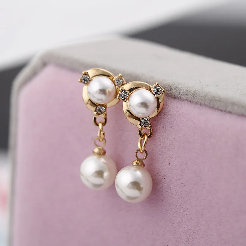 

Hot accessories earrings High-grade pearl encrusted opal pendants Elegant temperament female small stud earrings