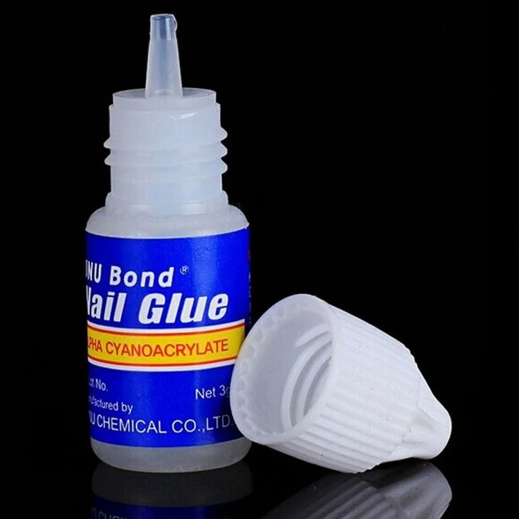 

3 Bottles Acrylic Nail Art Glue French False Tips Manicure Tool Fake Nails Glue (3 g / Bottle) MN