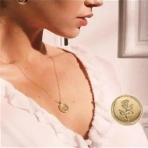 

X 518 Single layer rose pattern necklace creative fashion sweater chain Europe and the United States cross-border new jewelry