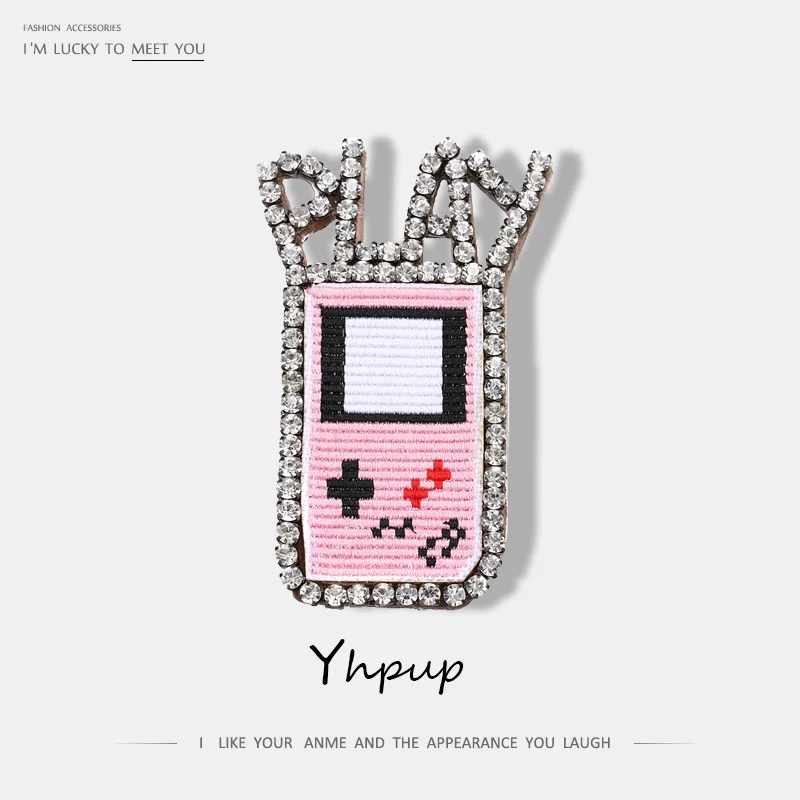 

Yhpup Game Play Pink Embroidery Genuine Leather Long Brooches Pin Luxury Charms Rhinestone Geometric Clothes Jewelry Accessories