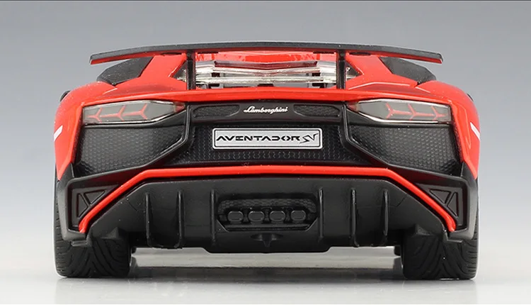 1:24 Bburago Lamborghin Aventador LP750-4 SV литой модельный автомобиль