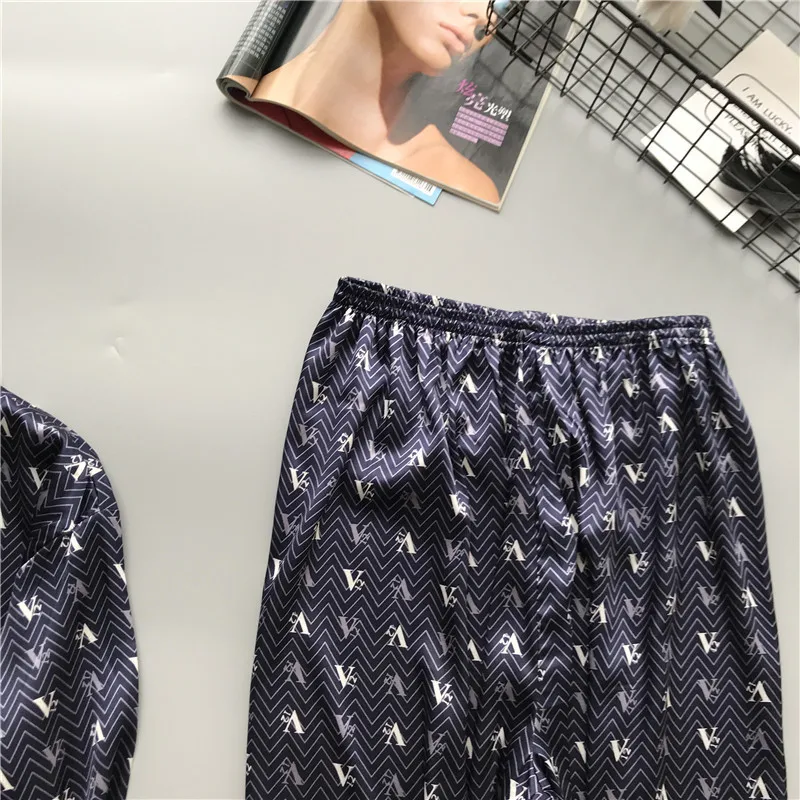 Daeyard 2019 Новый Для мужчин Шелковый пижамный комплект рубашка с длинными рукавами и брюки Двойка пижамы печати плюс Размеры Домашняя одежда