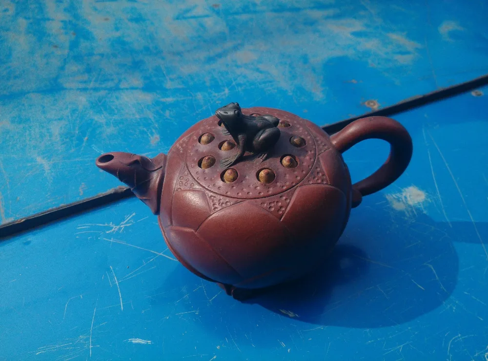 

Old Chinese Handcraft Enameled YiXing Zi Sha Clay (Purple stoneware) Teapot ,Frog & Lotus,no 61,with mark,Free shipping