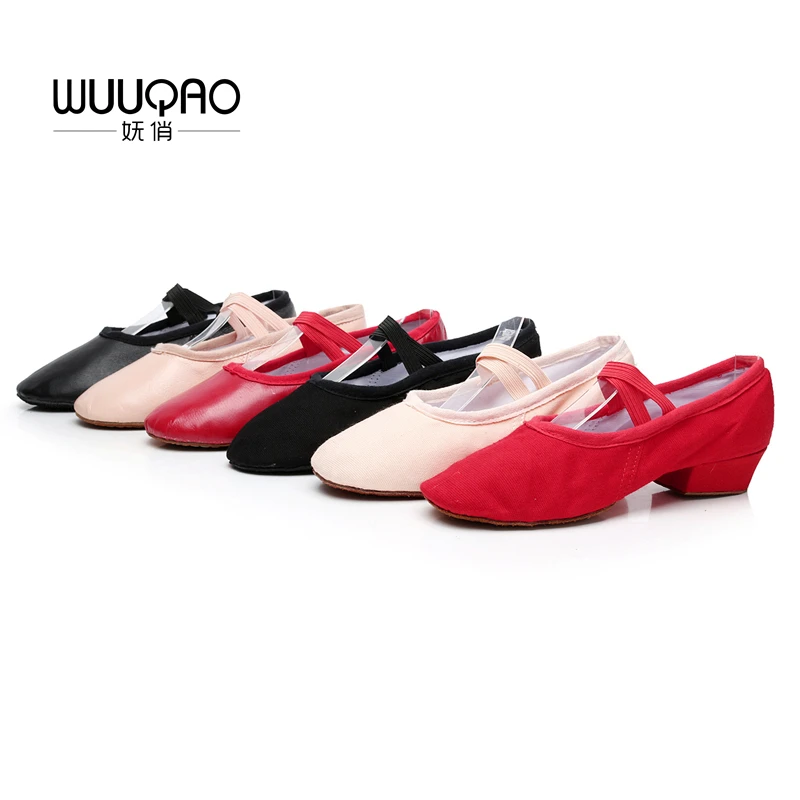 Новое поступление; Женская парусиновая кожаная танцевальная обувь; обувь для тренировок на низком квадратном каблуке; женские балетки; танцевальные туфли; 4 цвета на выбор
