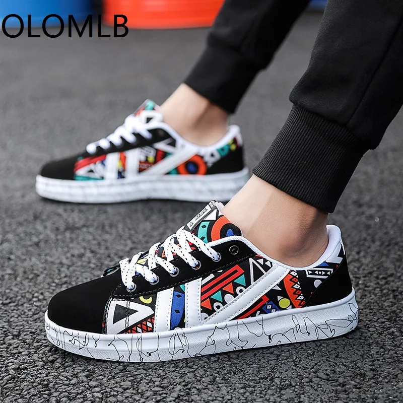 

new Men Shoes Casual Canvas Lightweight Lace Up Sneakers Breathable jogging Skateboard Men Flats Slip lovers Shoes Male Footwear