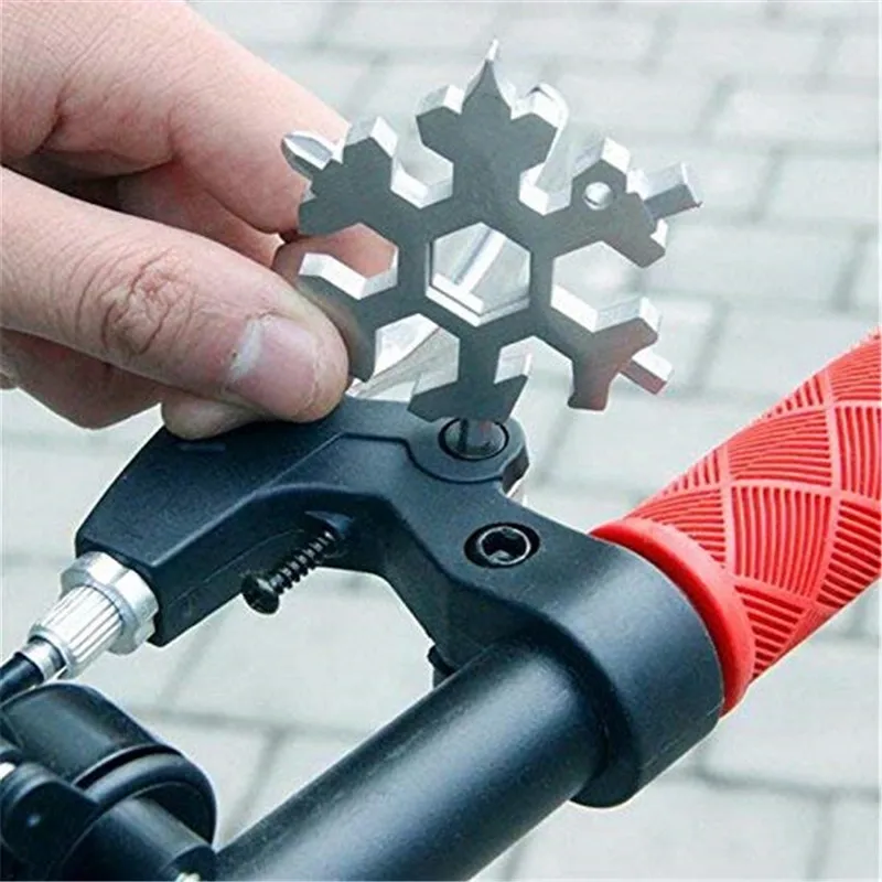 18-in-1 Hand Tool Set (6)