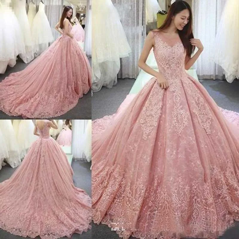 

Luxury Pink Quinceanera Dresses A Line Scoop Neck Sweep Train Ball Gown Prom Dresses Lace Applique Backless Sweet 16 Gowns