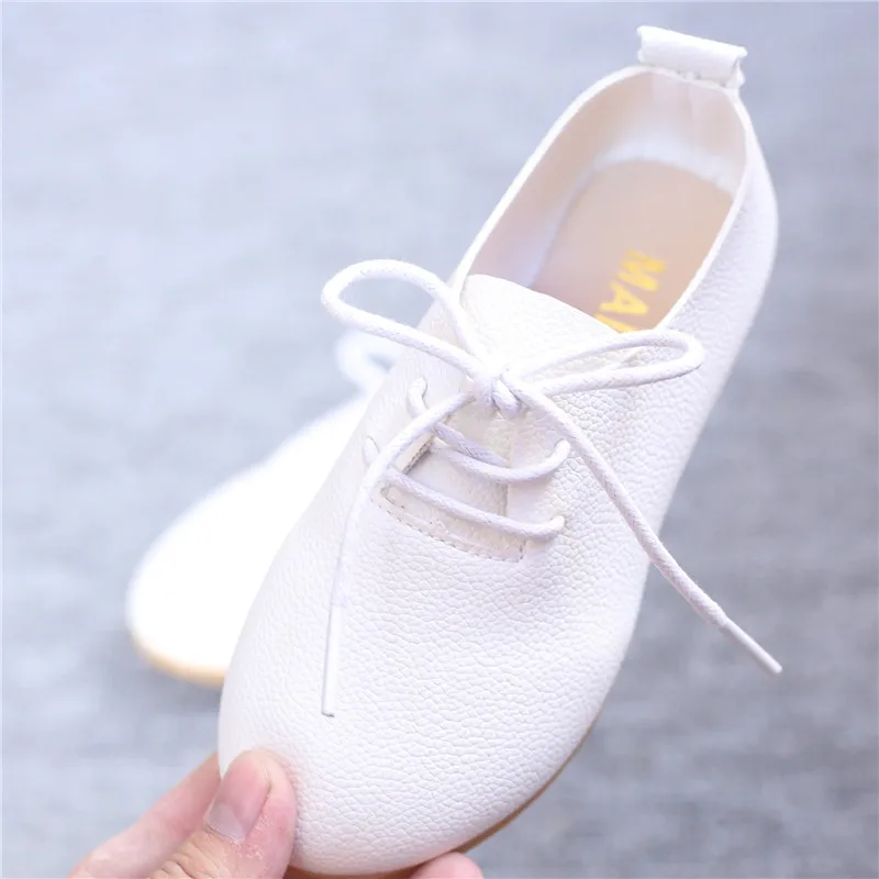 Mumoresip 2019 الساخن بيع الربيع الصيف الفتيات أحذية لينة بو الجلود عارضة الشقق للأطفال الصغار الاطفال كبيرة الدانتيل متابعة الأطفال رياضية