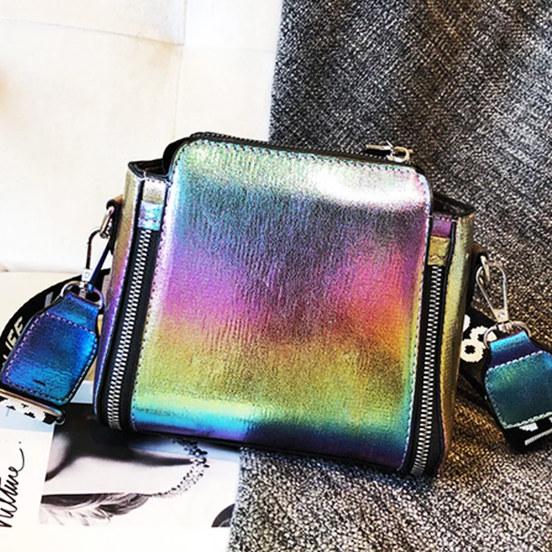 الأزياء الليزر حقائب النساء الفاخرة شنطة كتف سلاسل Crossbody حقيبة المرأة 2018 إلكتروني البسيطة رفرف محفظة بولسا الأنثوية