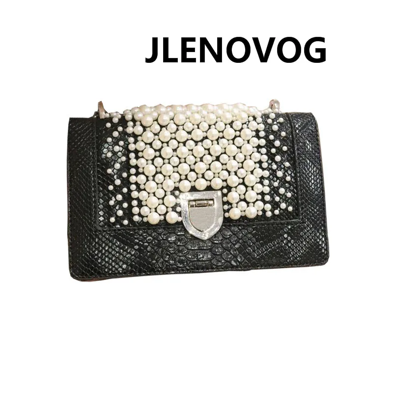 

Single shoulder diagonal portable soft handle outdoor travel spring new super fire net red with the same pearl chain bag