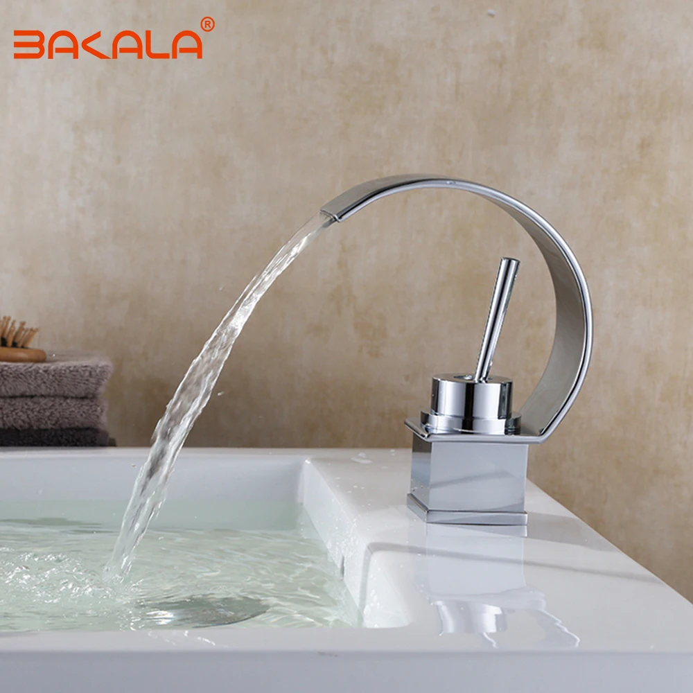 Bakala الجملة والتجزئة المؤخرة جبل الكروم شلال صنبور الحمام الغرور المصارف خلاط صنبور الباردة والساخنة مياه الحنفية