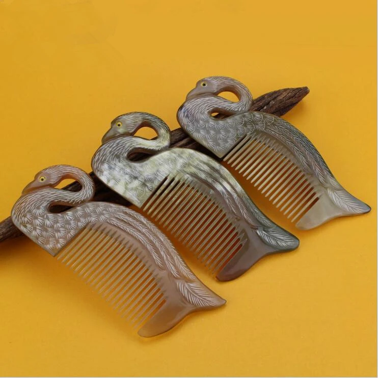 

2019hIgh quality 14.5cm Natural Yak Horn peacock handmade Comb Tip-Handle Hair Care professional tangle brush TT hair combs gift