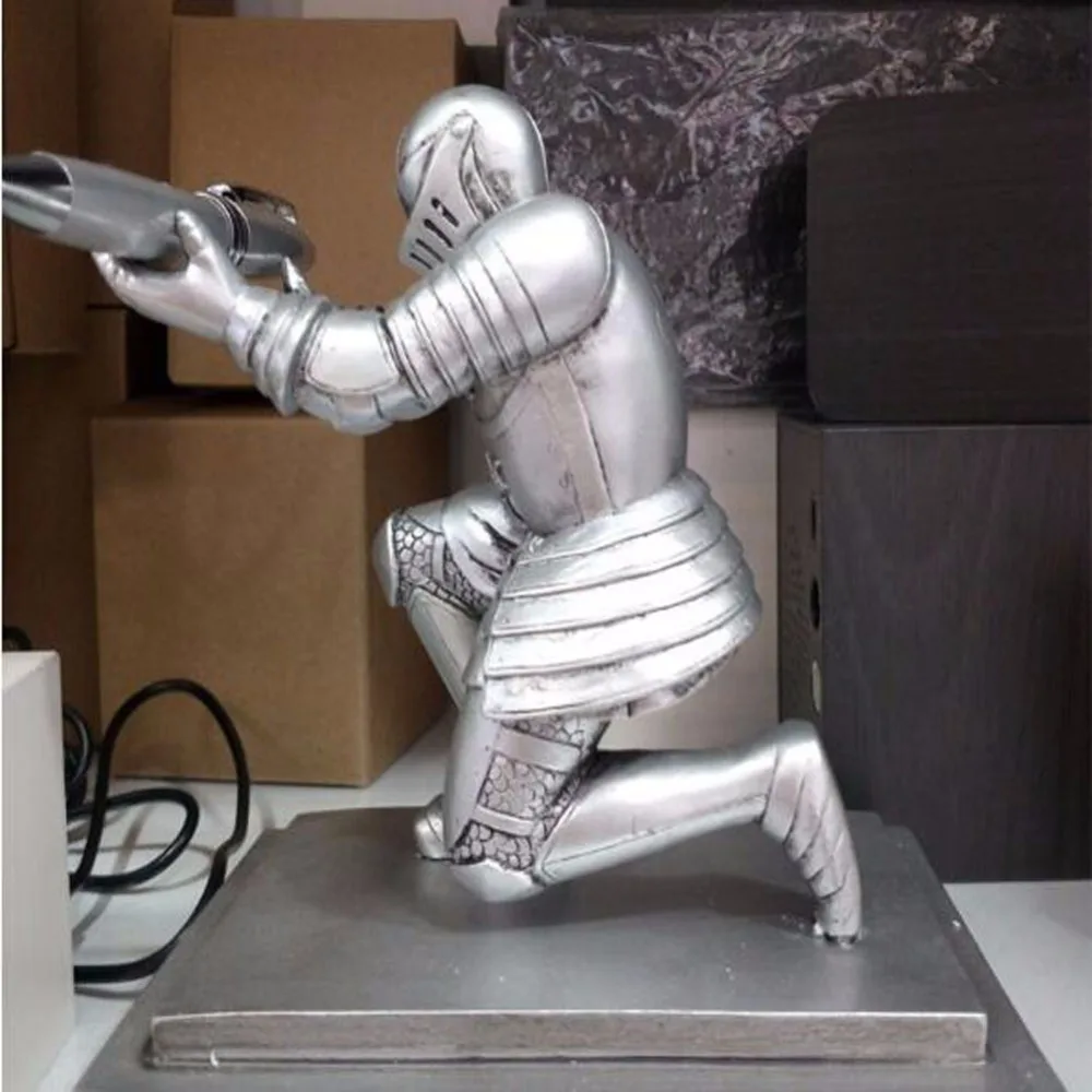 1 шт./упак. Cool Classic Resin Knight наколенник и подставка для ручек школы канцелярских