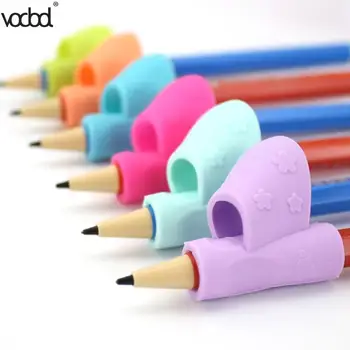 

3pcs/set Pen Holder Pencil Holder Writing Corrector Kids Silicone Pen Writing Grip Posture Corrector Pencil Holder For Children