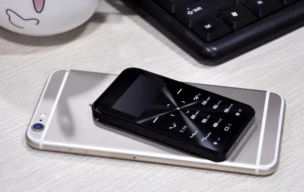 Bouilloire электрик Топ Мода Sim телефон Qmart Q5 ультра тонкий 1,0 дюймов Мини карманная карта 2g Сотовые телефоны Bluetooth GSM