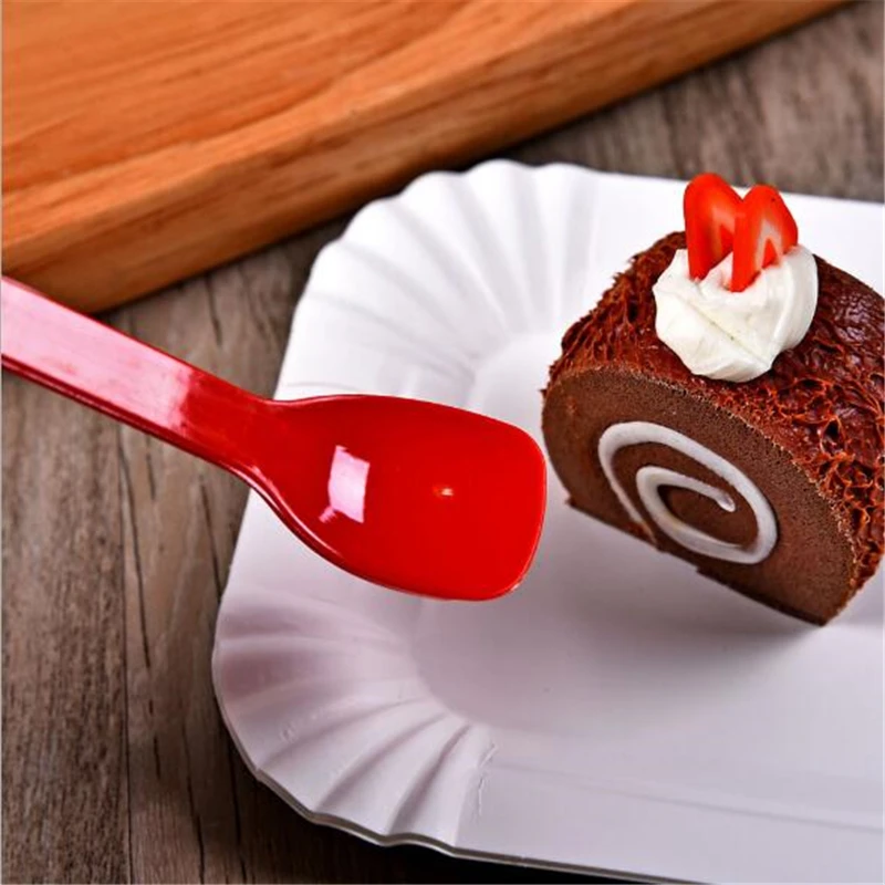 

100Pcs/set Thick Plastic Disposable Spoons For Cakes Yogurt Fast Food Baking Supplies Tableware Ice Cream