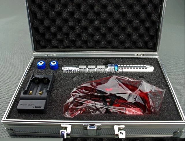 مؤشر الليزر الأزرق القلم عالية الطاقة 300 W 300000 m 450nm قوي الليزر شعاع ضوء Focusable من حرق ورقة مضاءة السجائر + 5 قبعات + شاحن مؤشر الليزر الأزرق القلم عالية الطاقة 300 W 300000 m 450nm قوي الليزر شعاع ضوء Focusable من حرق ورقة مضاءة السجائر + 5 قبعات + شاحن