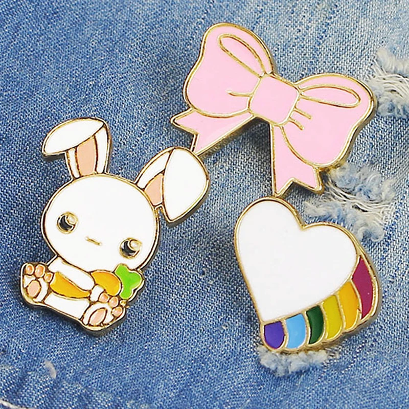 

1Pcs White Rabbit Bowknot Heart Brooch Animal Bunny Alloy Buckle Pin For Coat Shirt Bag Jacket Collar Pin Badge Jewelry Gift