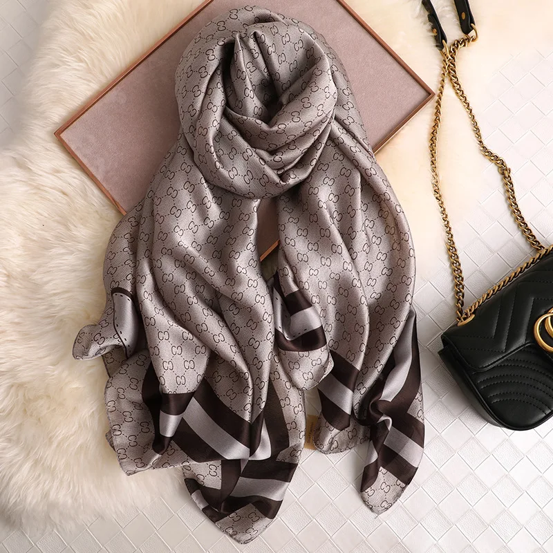 

Italy Design Women Foulard Royal Flower Printed Plaid Stoles Pashmina Jolies Female Oversize Head Scarves Wrap