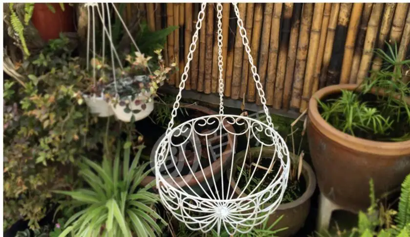 European-style iron art hanging basket flowerpot balcony outdoor hanging basket hanging flowers and plants hanging basket .