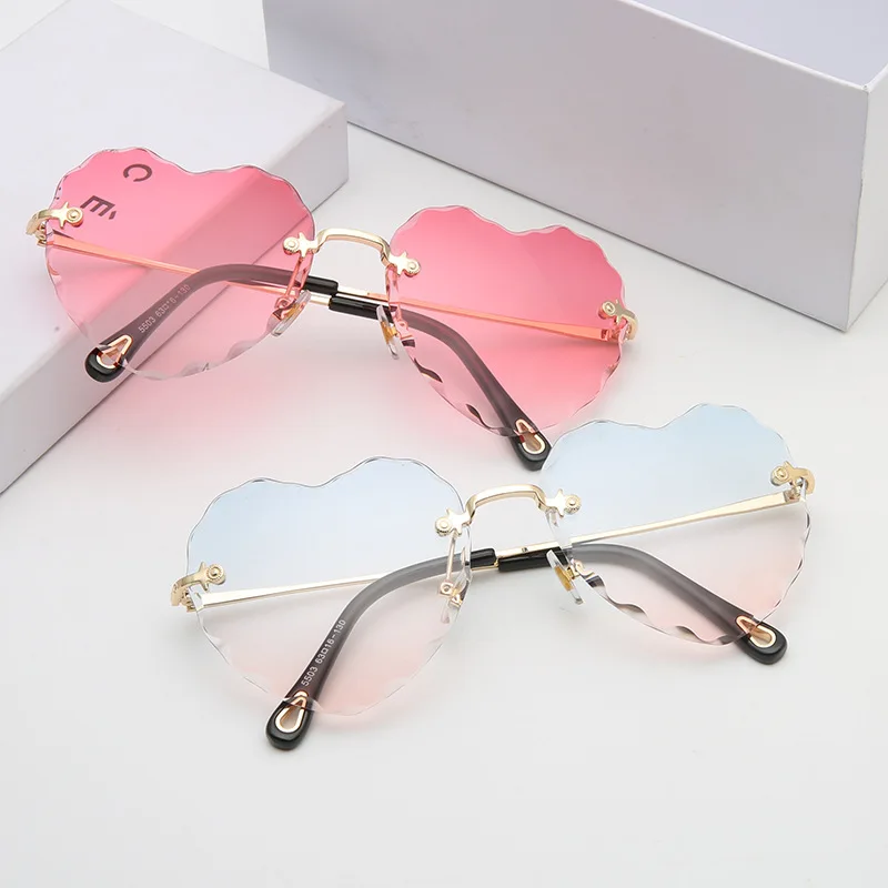

Vintage Diamond Cutting Sunglasses Women Heart Shape Rimless UV400 Eyewear for Girl Beauty Goggles Oculos Gafas 5503Y