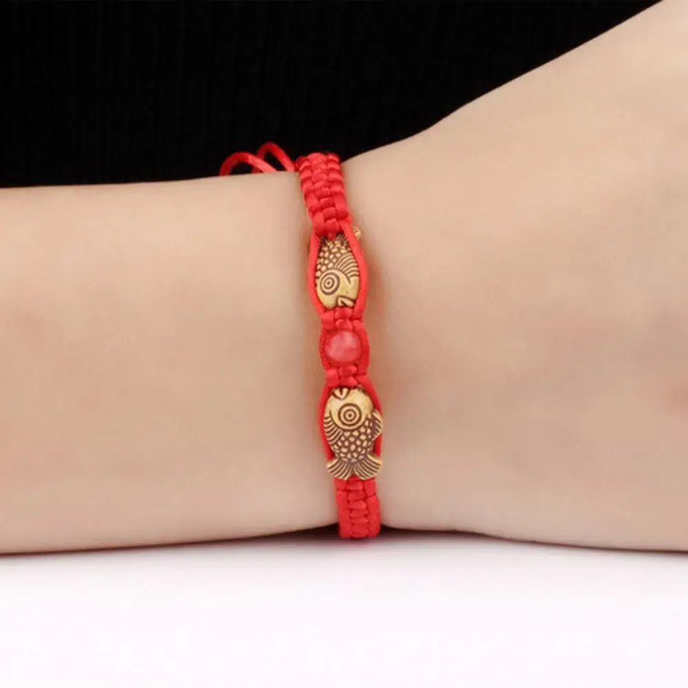 

1pc Hot Feng Shui Red String Lucky Wooden Twin Fish Charm bracelet red thread for Good Luck Wealth Handmade Jewelry