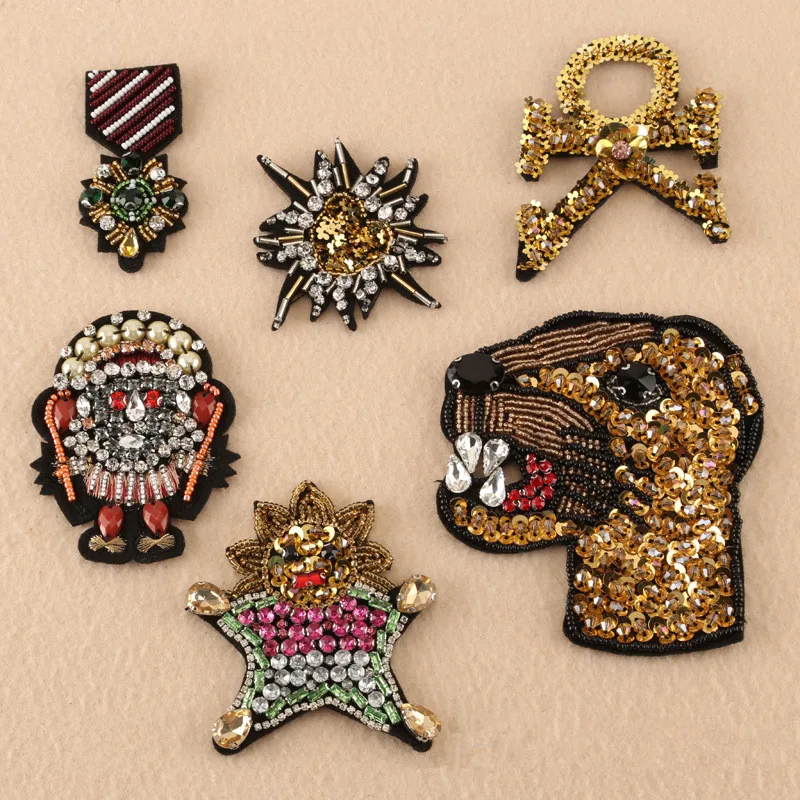 

Beaded Crystal Chic Logo Patches Sew on Strass Applique Badges Embossed Garment Decorated Craft Sewing Accessories