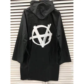 

Black Anti-war Vetements Trench 19SS Medium Long Size Loose Men Vetements Rainwear Logo Print Polyester Waterproof Raincoat