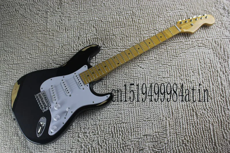 

Stratocaster custom body with synchronized tremolo Imitation of the old one black Signature Electric Guitar @21