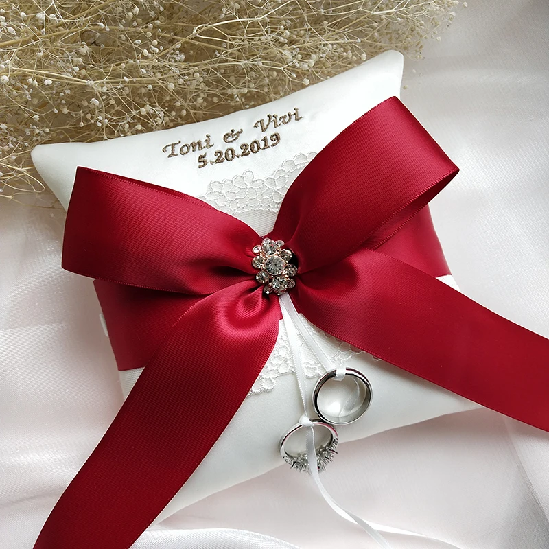 

NEW Wedding Ring Pillow Red Ribbon bow Customized Name date Bridal Ring Pillows Party Decoration Valentine Day Festive Supplies