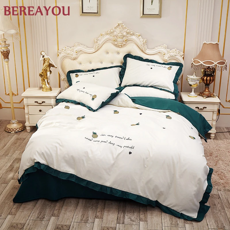 

European luxury Bedding Sets linens Lace Duvet Cover Set 100% Polyester Embroidered Sheets 4pcs Full Queen King Size Bed Set