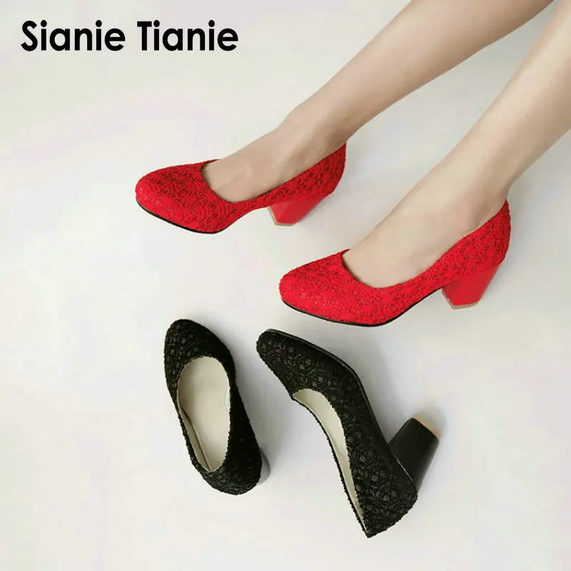Sianie Tianie plus size round toe block heels woman shoes red lace pumps prom party wedding bridal shoes high heeled women shoes цена Sianie Tianie plus size round toe block heels woman shoes red lace pumps prom party wedding bridal shoes high heeled women shoes цены онлайн