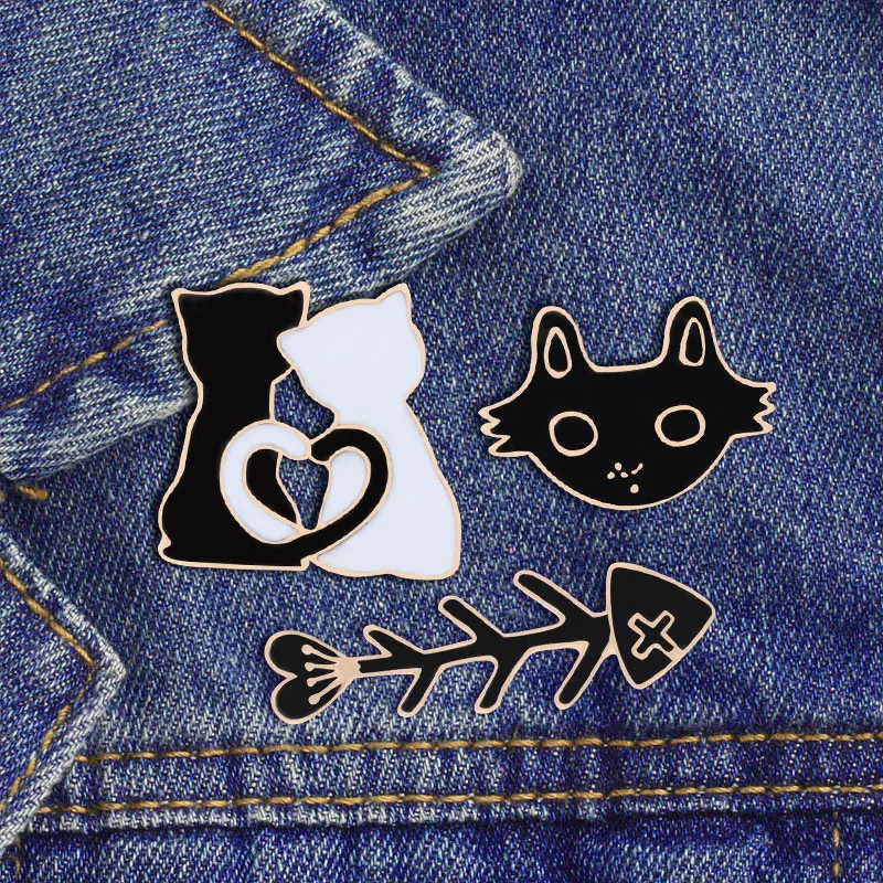 

Cute Cartoon jewelry Fish Bone sweet Cat Lovers Badge Animal Brooch For Women Men Needle Pin Bag Denim Jackets Shirt Child Gifts