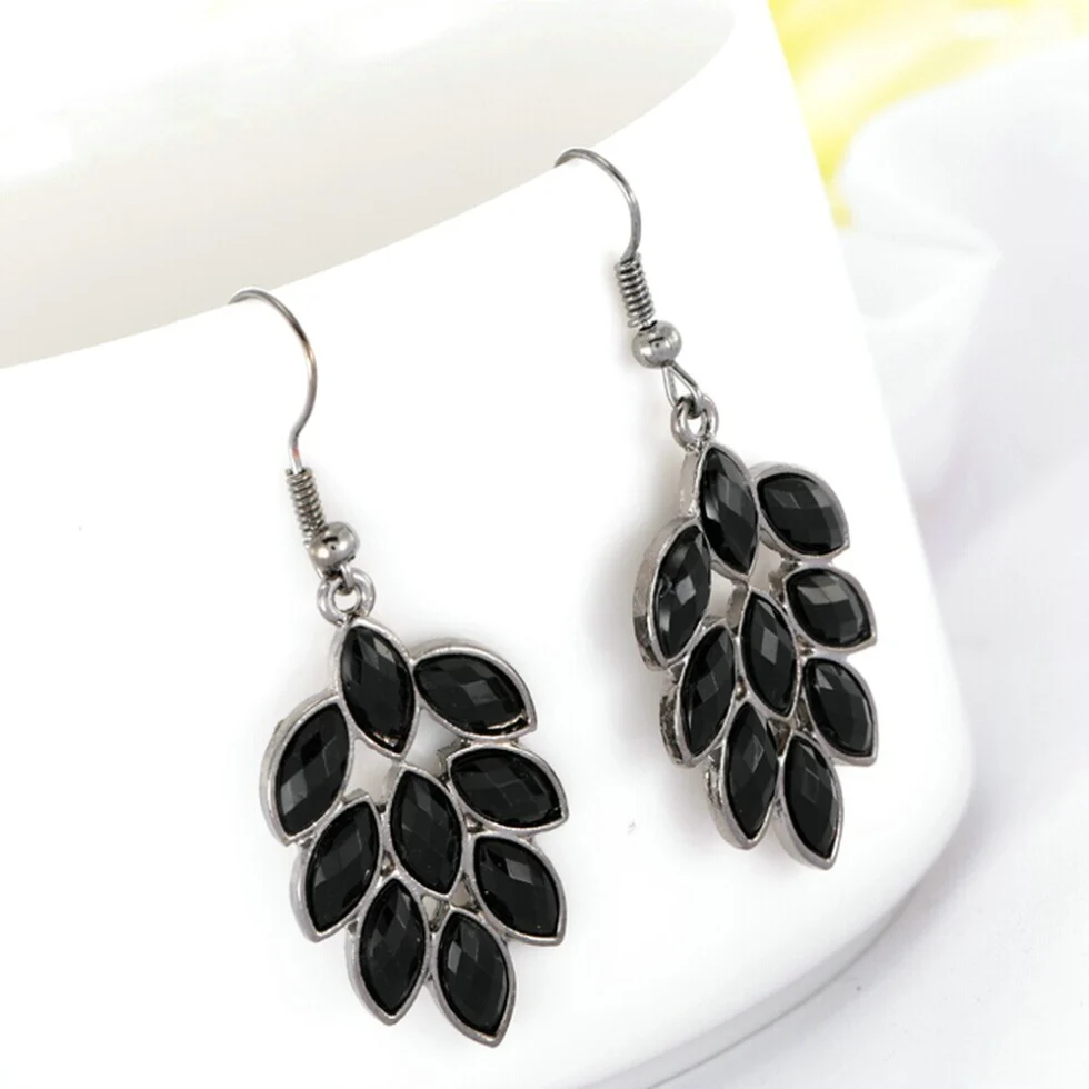 

Fashion Leaf Black Earrings Acrylic Earrings Dangle Earrings For Women Vintage Brincos Drop Leave Earrings Jewelry Pendientes