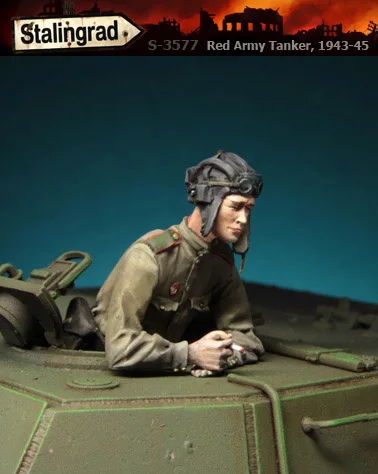 

Stalingrad S-3577 Red Army Tanker 1943-45 1/35 Resin Model Kit
