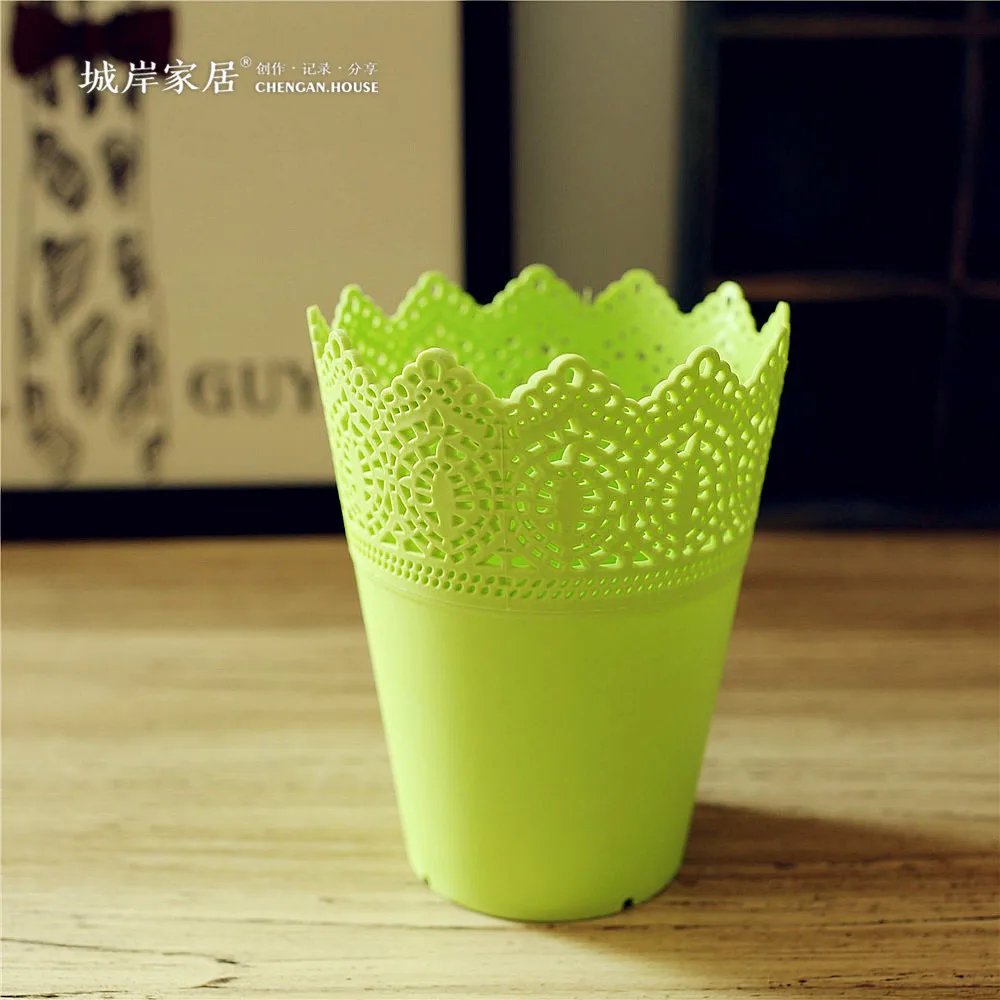 Floral Hollow Design Plastic Flower Vase For Wedding Decoration
