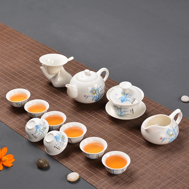 Special Offers Chinese Tea Set Gaiwan Blue and white porcelain Kung Fu Tea Set Tureen Ceramic Tea Bowl Health Teapot teacup Master Cups