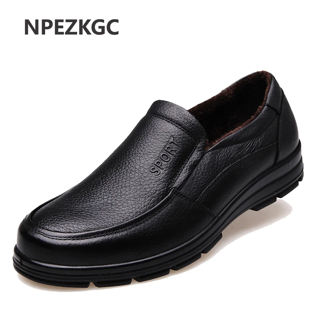 Meilleur NPEZKGC 2018 Nouvelle Vache En Cuir Casual Chaussures Hiver Hommes Mocassins Glissement Sur La Mode Conduite Mocassins Mocassins En Peluche Hommes Chaussures