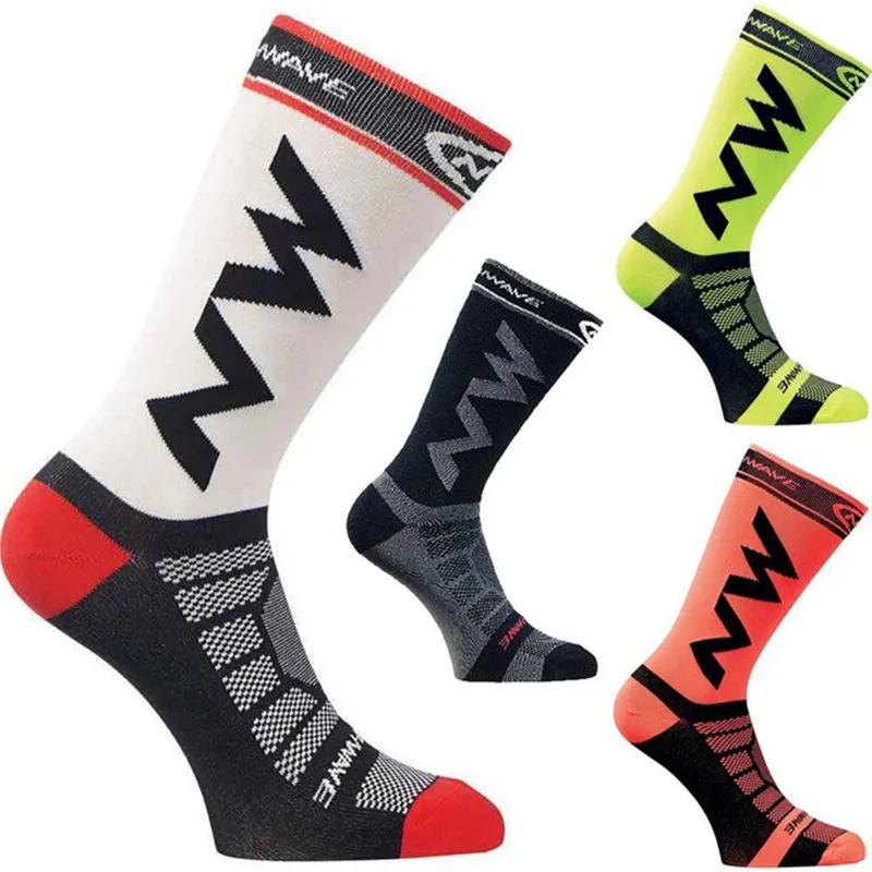 

2019 New Men Women Coolmax Cycling Socks Breathable Basketball Running Football Socks 4 Color selection