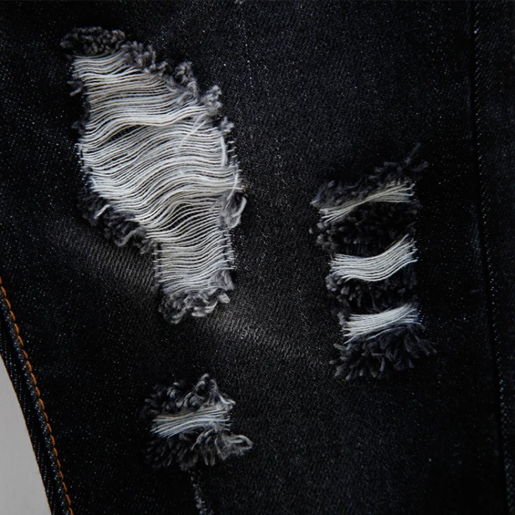 2741528686_460439972